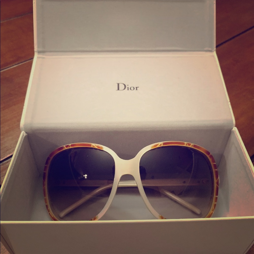 Diorita 1 - Great style to wear any season :)